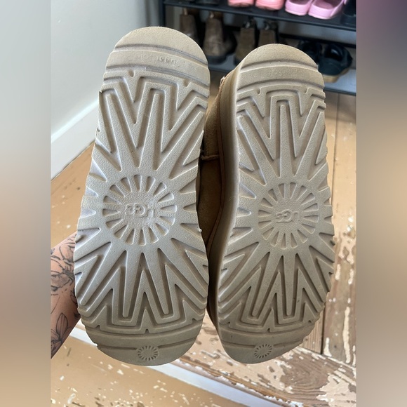 UGG Ultra Mini Platform Booties - Picture 6 of 7